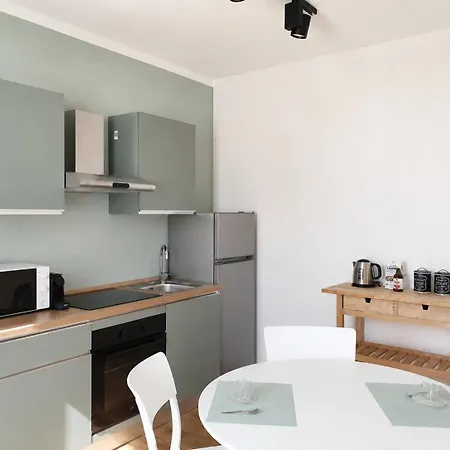 Stylish Modern Near Center Appartamento Verona