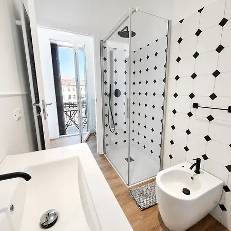 Stylish Modern Near Center Verona