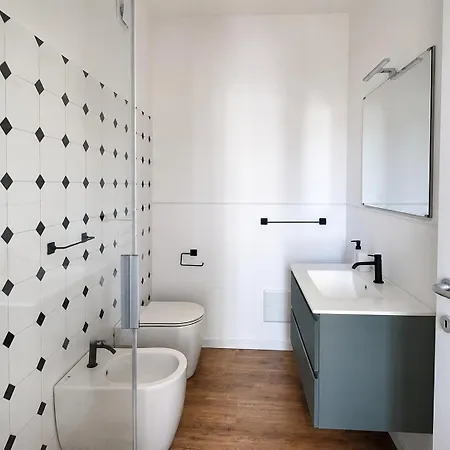Stylish Modern Near Center Verona