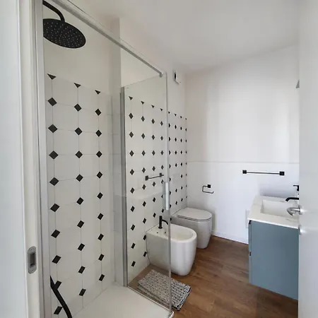 Stylish Modern Near Center * Verona